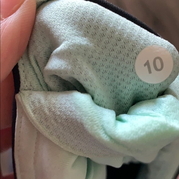 Lululemon luxtreme legging - Picture 5 of 6